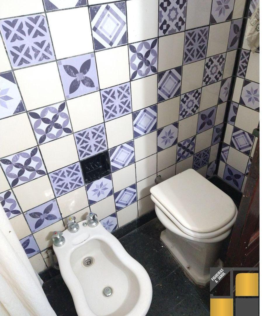 Foto de TIPO CASA CON GARAGE, A MTS. DE AV. R. DE ESCALADA !!!, imagen 5