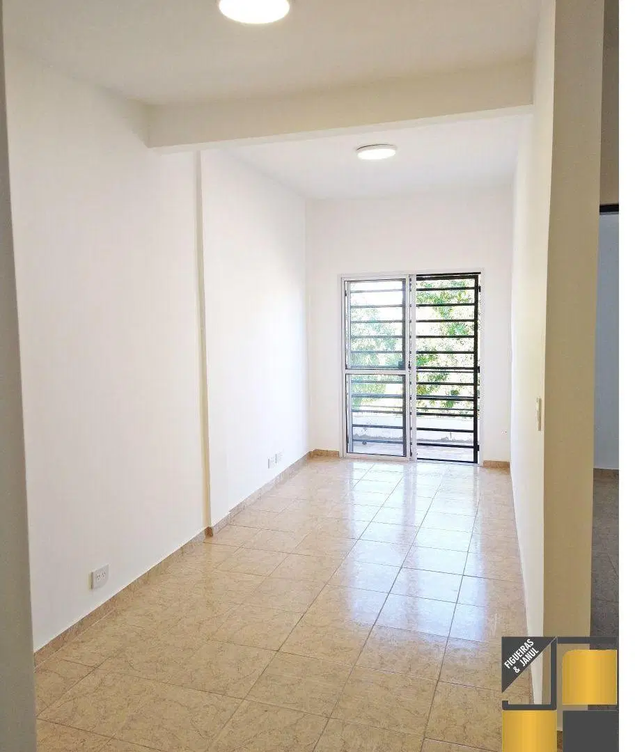 DEPARTAMENTO 2 AMBIENTES AL FRENTE CON BALCÓN A METROS DE AV. DIP. PEDRERA!!! 5