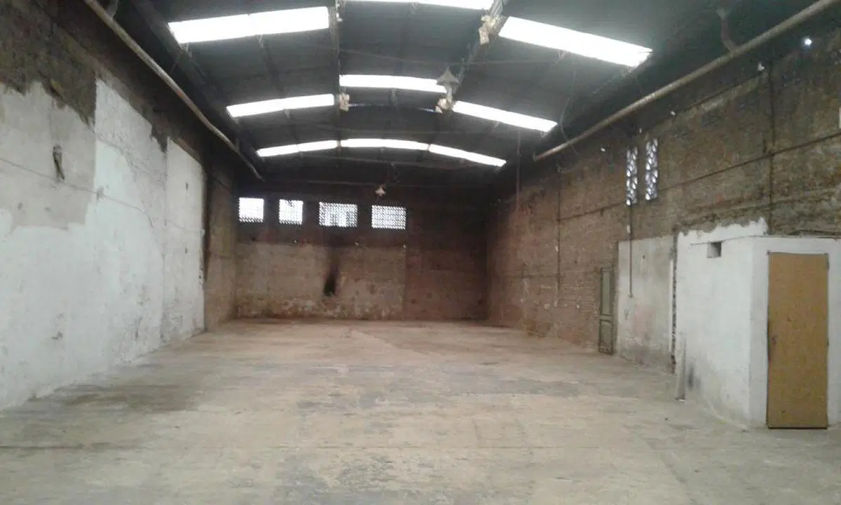GALPON DE 350 M2 EN ZONA INDUSTRIAL !!! 2