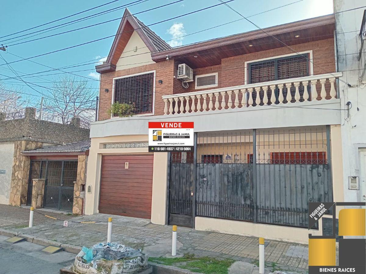 CHALET 4 AMBIENTES EN VALENTIN ALSINA !!!
