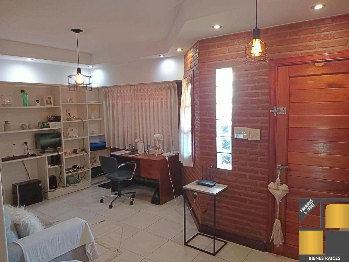Foto de CHALET 4 AMBIENTES EN VALENTIN ALSINA !!!, imagen 1