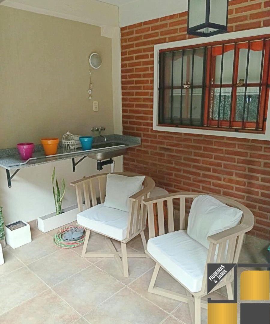 Foto de CHALET 4 AMBIENTES EN VALENTIN ALSINA !!!, imagen 3