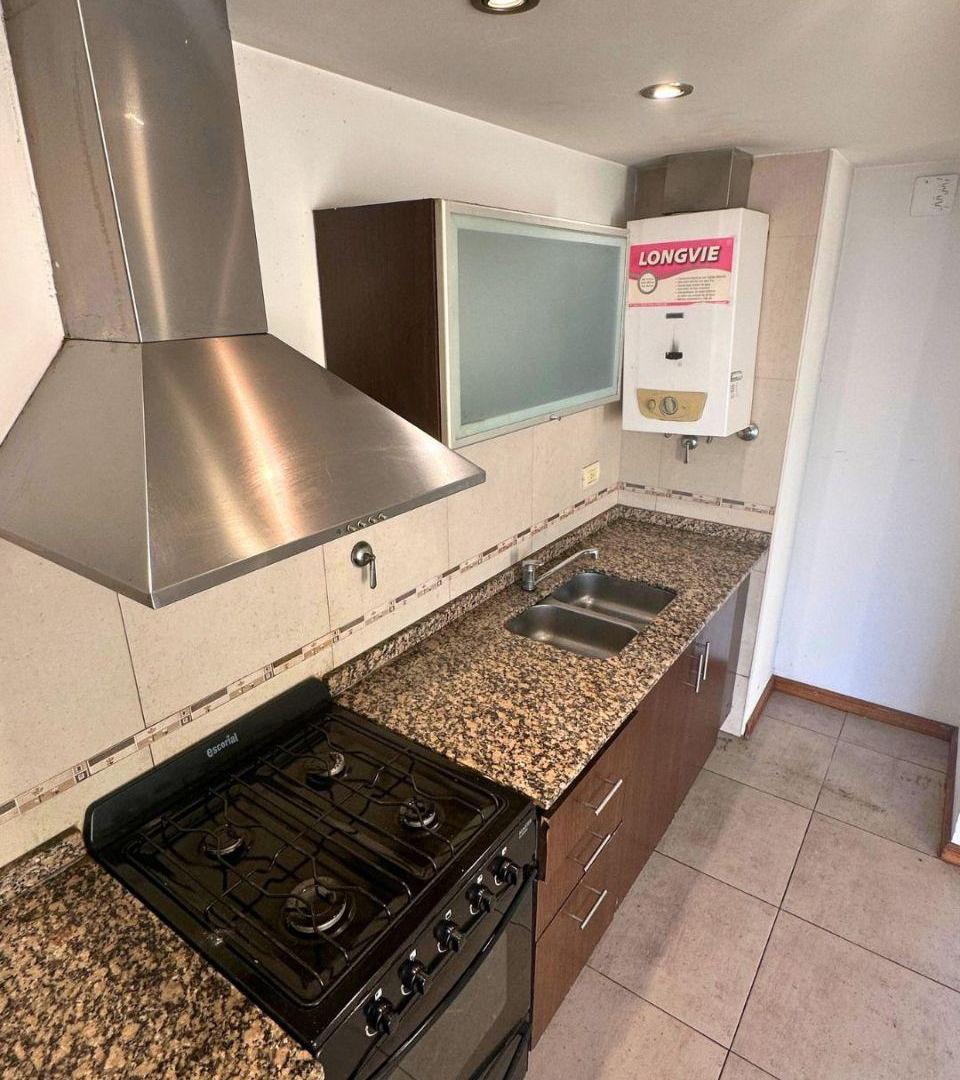 Foto de ALQUILER SEMIPISO 2 AMBIENTES EN EL CENTRO DE VALENTIN ALSINA !!, imagen 3