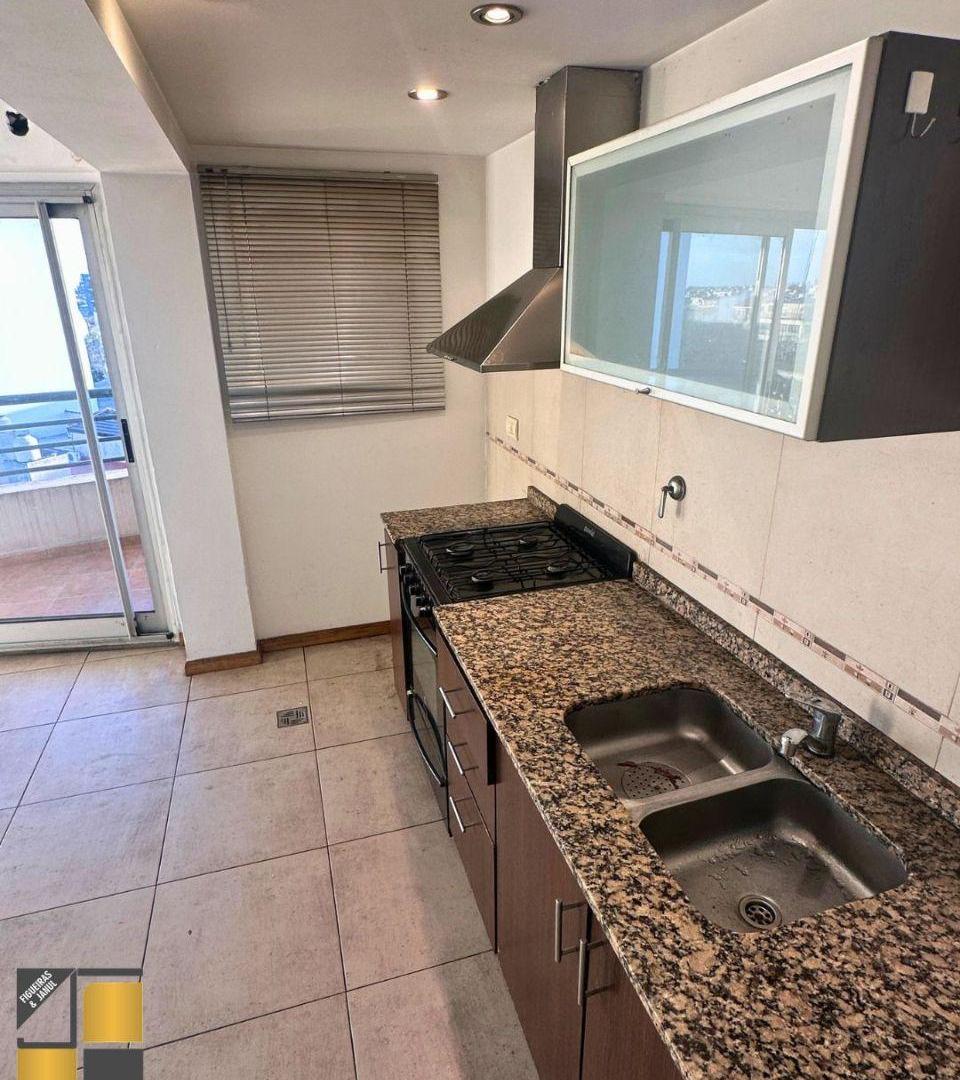 Foto de ALQUILER SEMIPISO 2 AMBIENTES EN EL CENTRO DE VALENTIN ALSINA !!, imagen 4