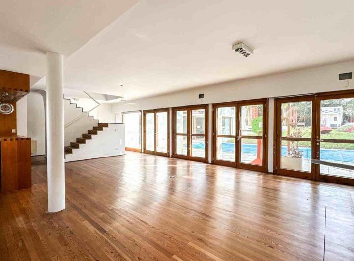 ALQUILER CASA  5 AMBIENTES  B. C. LA COLINA 4