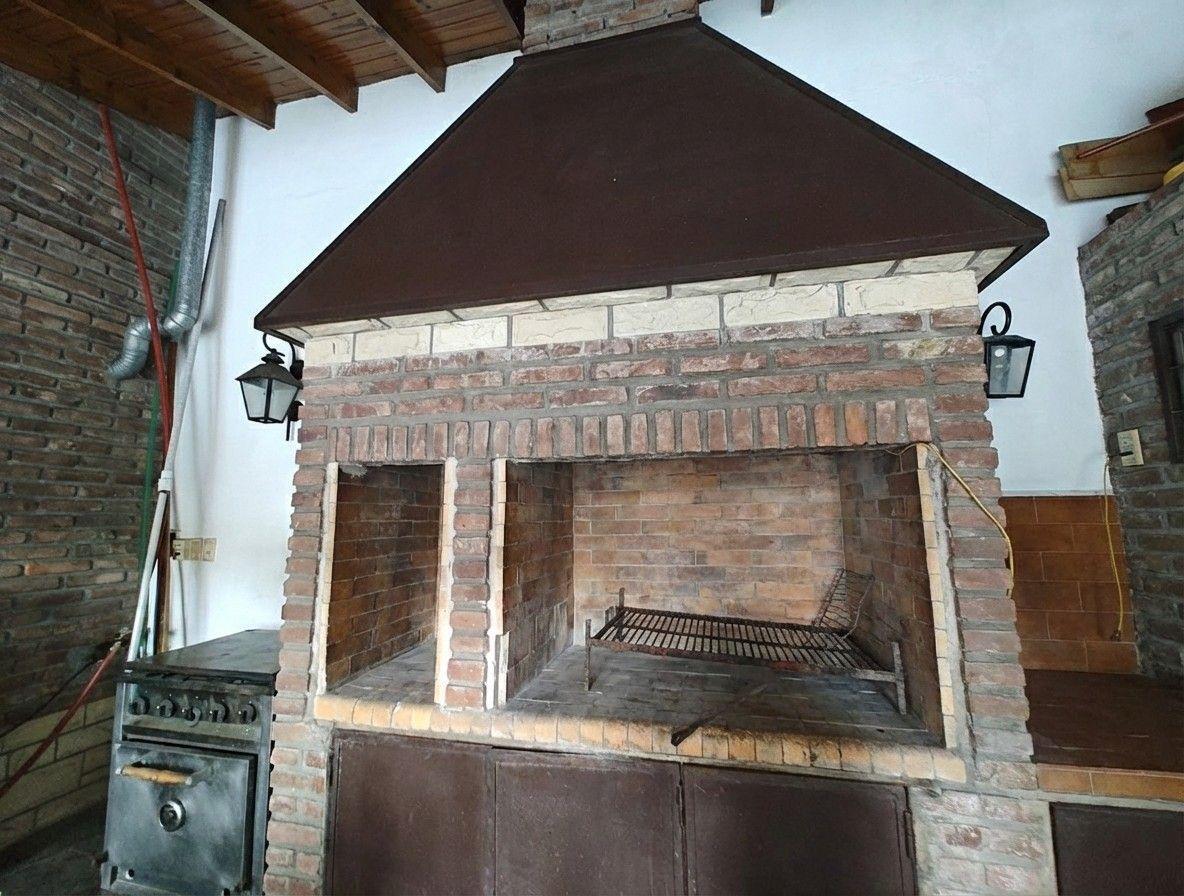 Foto de Martinez venta casa 4 ambientes pileta quincho 2 cocheras, imagen 5