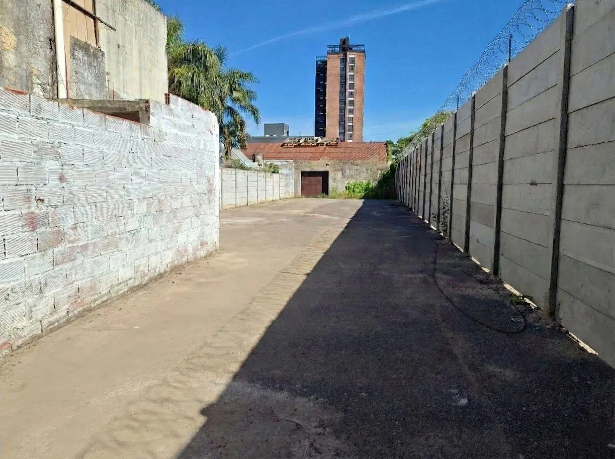 San Isidro Alquiler comercial terreno 1700m2 sobre avenida 2