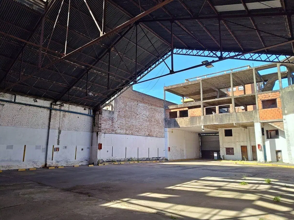 San Isidro Alquiler comercial terreno 1700m2 sobre avenida 5