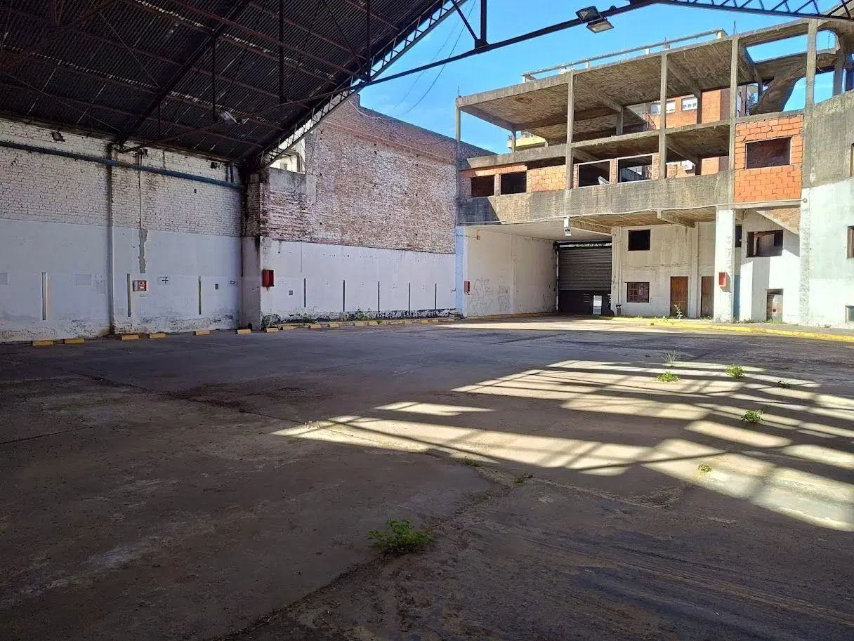 San Isidro Alquiler comercial terreno 1700m2 sobre avenida 3