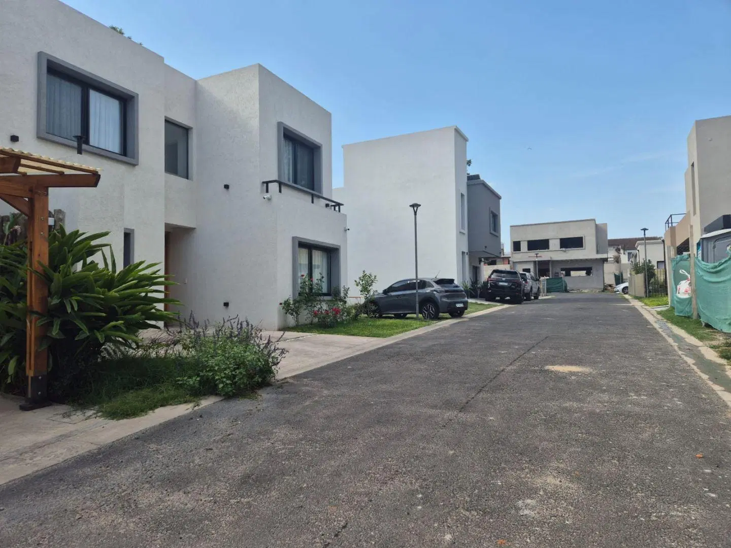 Venta casa 4amb a Estrenar Barrio Gorriones 1 Bella Vista 4