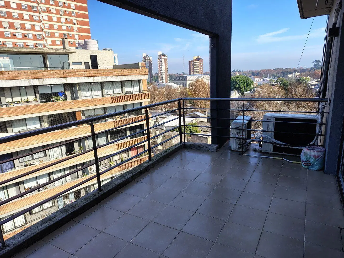 Departamento en venta  2 ambientes con cochera Tigre 2