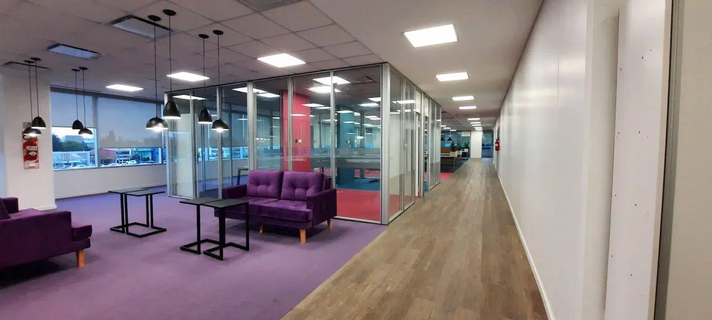 Alquiler oficina 500m2 Panamerica |Lumina Thames 4