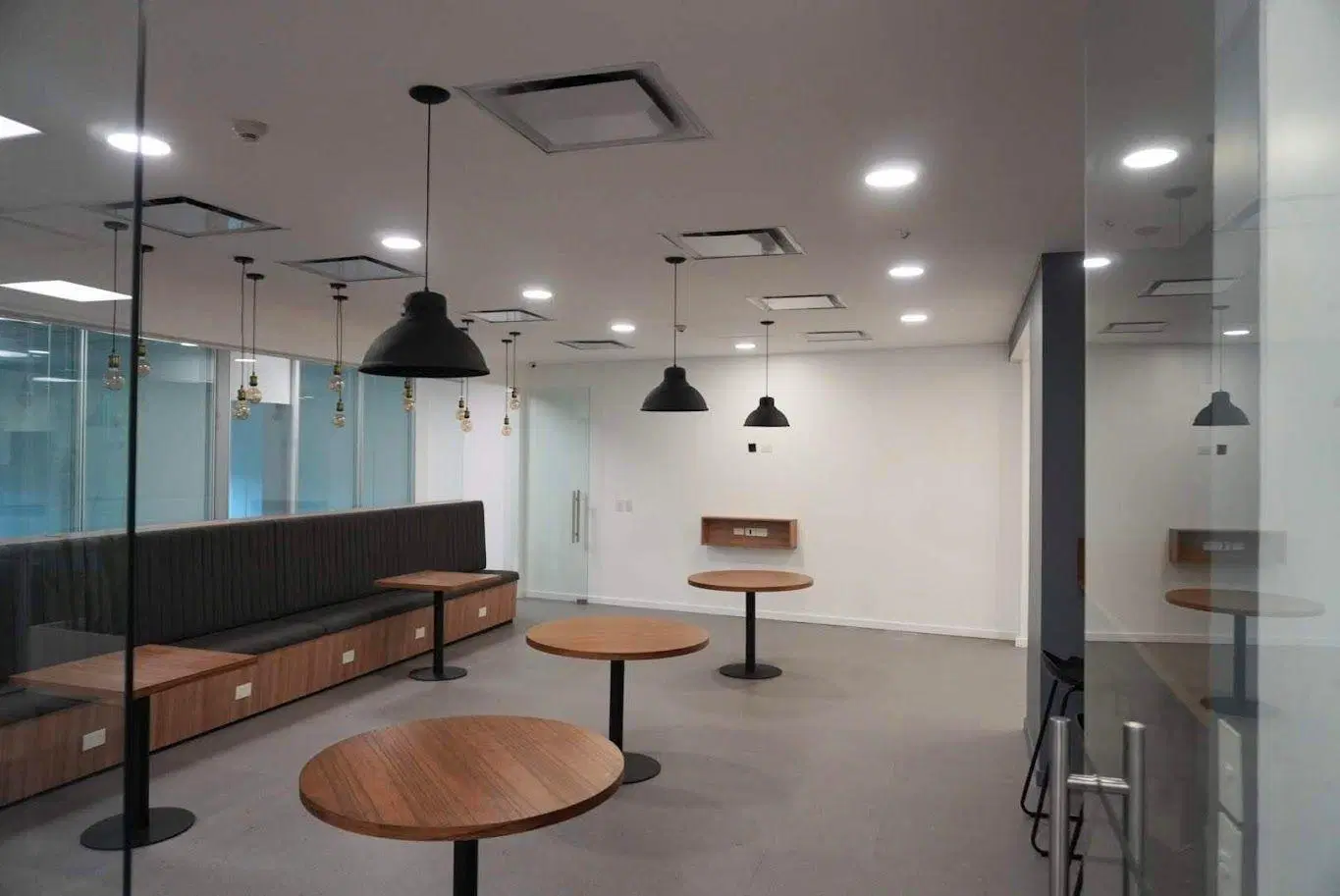 Alquiler oficina 500m2 Panamerica |Lumina Thames 3