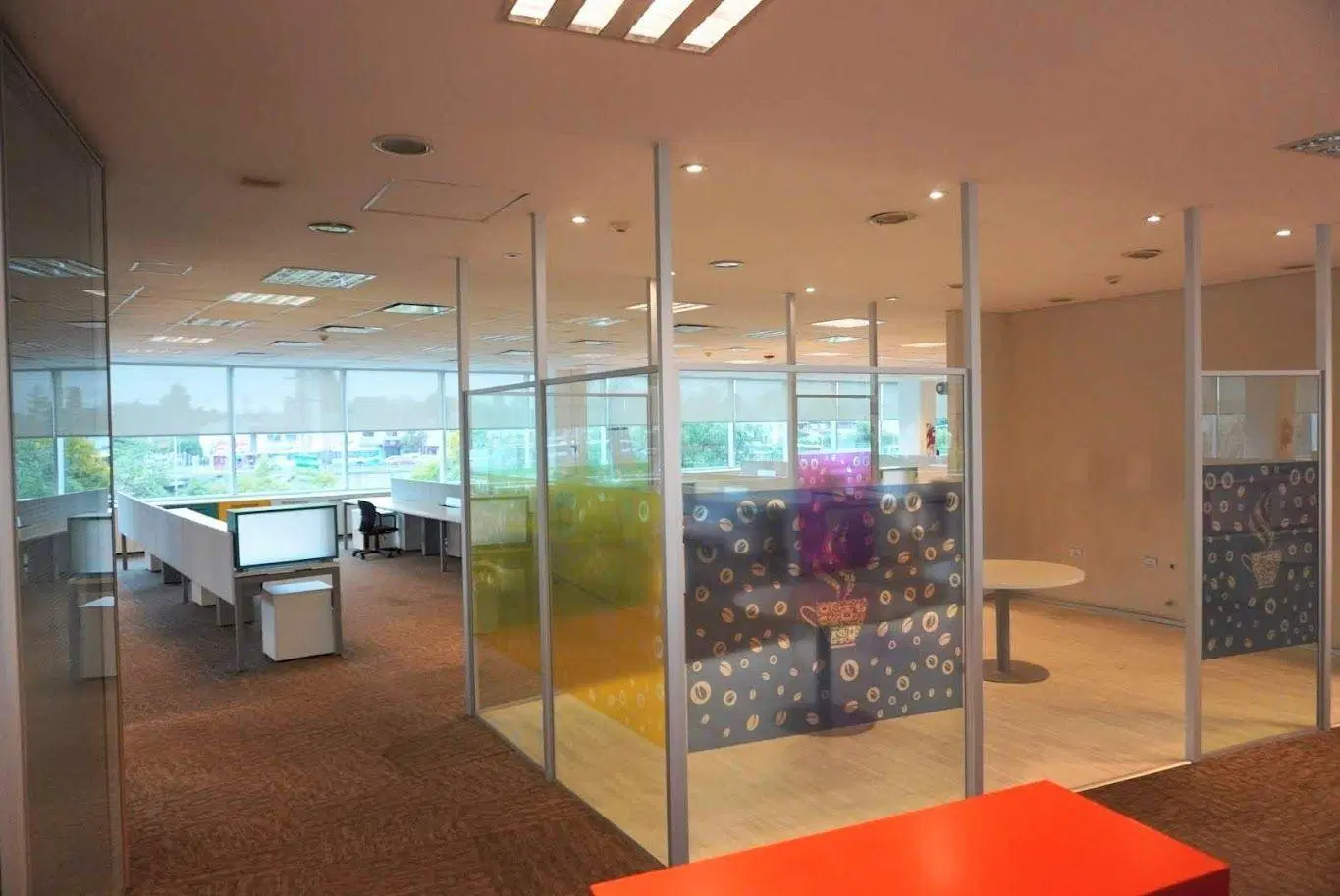 Alquiler oficina 1000 m2 Panamericana | Lumina Thames 3