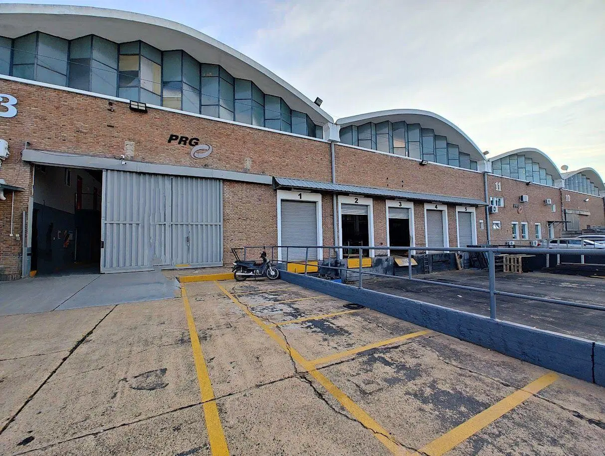 ALQUILER DEPOSITO INDUSTRIAL 3011 M2 CON SEGURIDAD OLIVOS SOBRE PANAMERICANA 2