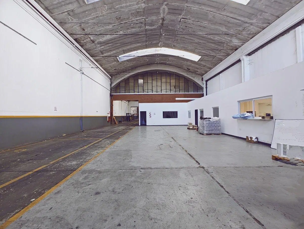 ALQUILER DEPOSITO INDUSTRIAL 3011 M2 CON SEGURIDAD OLIVOS SOBRE PANAMERICANA 8