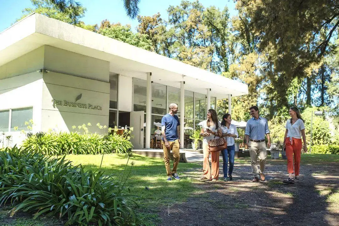 Alquiler oficina 104 M2 Edificio INSIGNIA M3 Parque Empresarial Austral Pilar 2