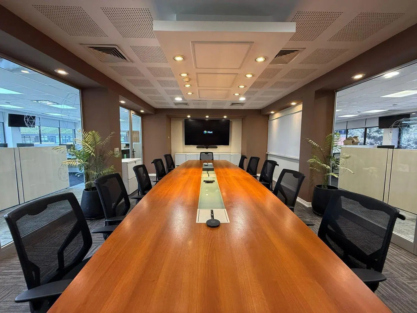 Alquiler oficina 420m2 Edificio INSIGNIA M4 en Parque Empresarial Austral, Pilar 2