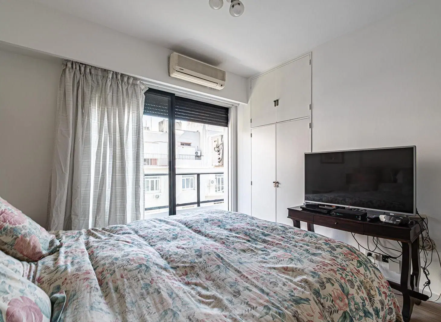 2 Suites - Balcon Aterrazado - Amenities - Torre Mario Roberto Alvarez - Cochera - Baulera -RECOLETA 1