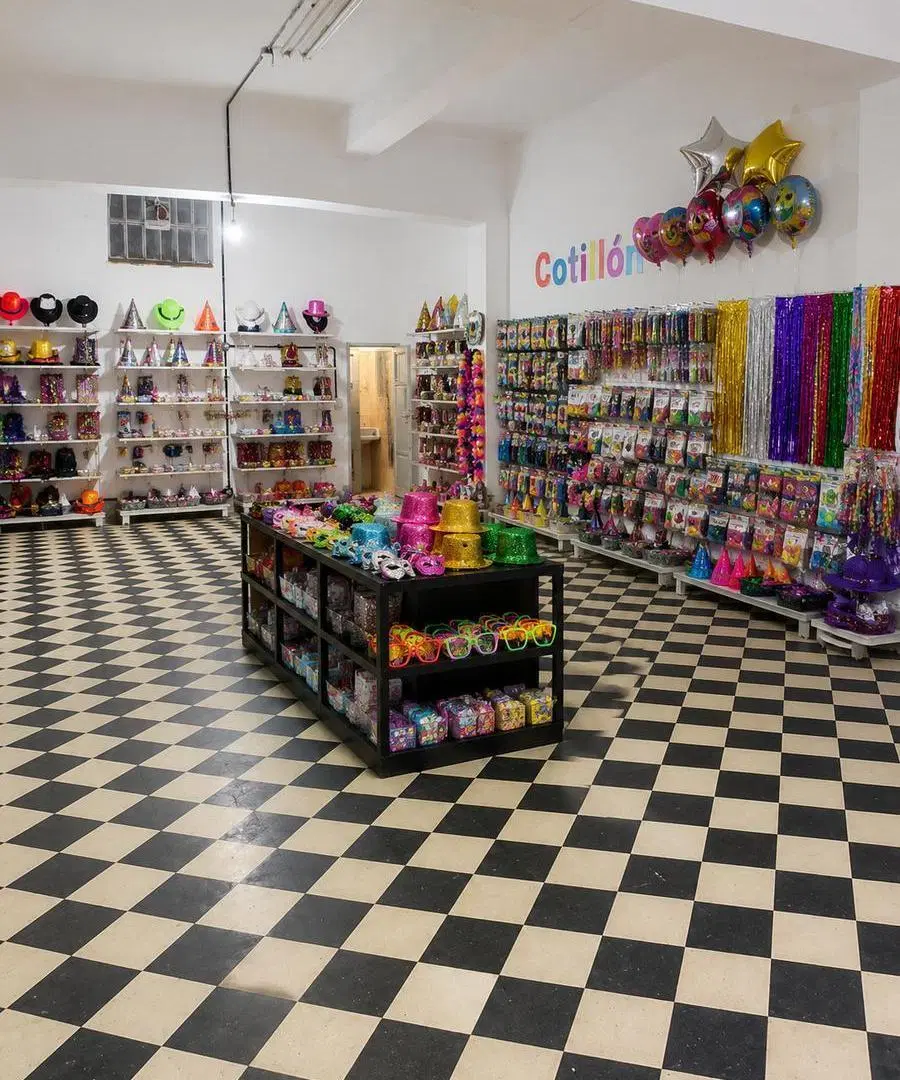 ALQUILER Local Comercial Balvanera - Una planta - Toilette - Diversos Destinos 4