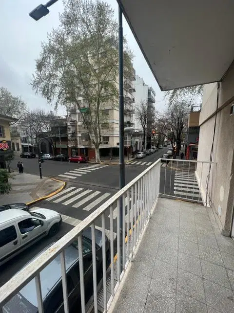 Dos Ambientes con Balcon en Almagro 2
