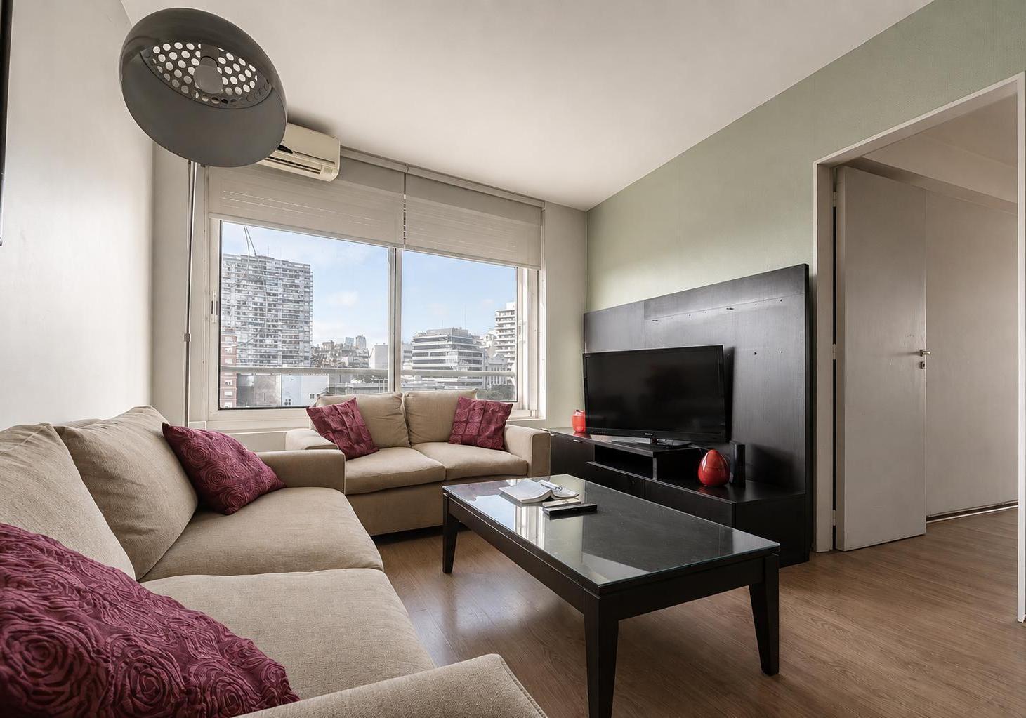 Foto de PISO ALTO RECOLETA - VISTA ABIERTA - DOS DORMITORIOS Y DOS BAÑOS, imagen 1