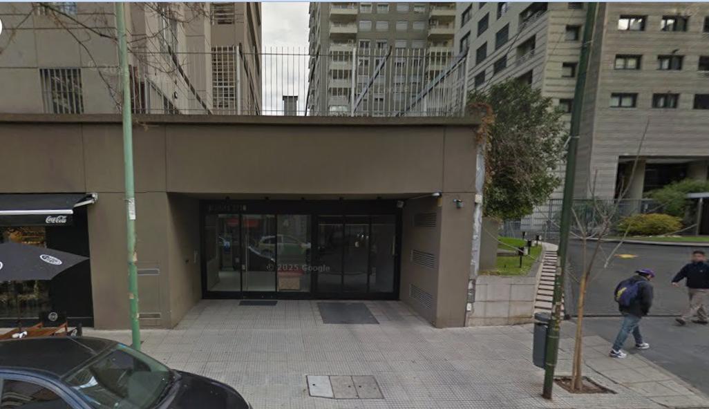 Foto de Cochera Auto Compacto/ Mediano Palermo Chico - Acceso por portón, imagen 3