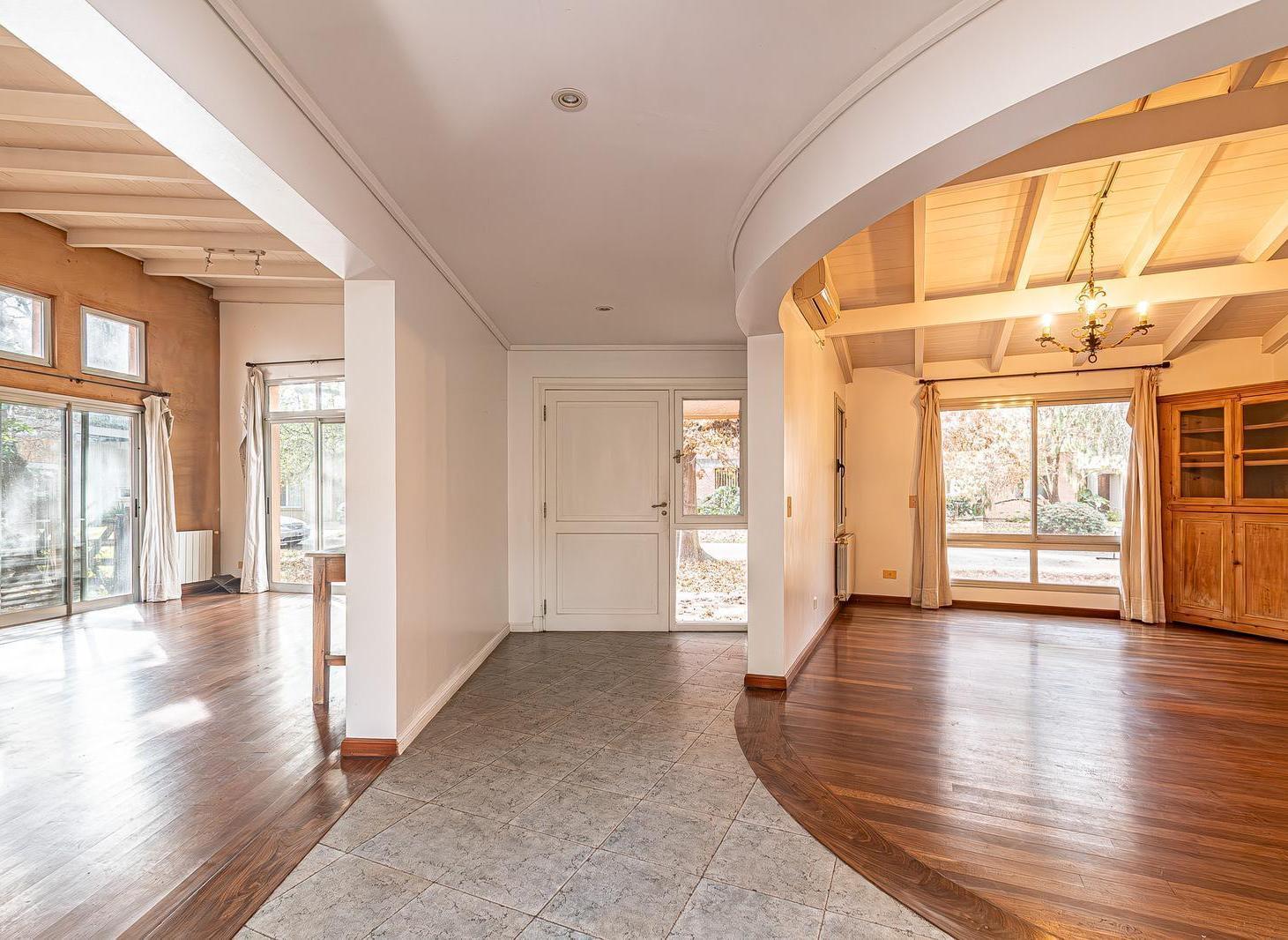 Foto de Casa 3 DORMITORIOS - PARRILLA - PILETA - VILLA BERTHA - BENAVIDEZ, imagen 2