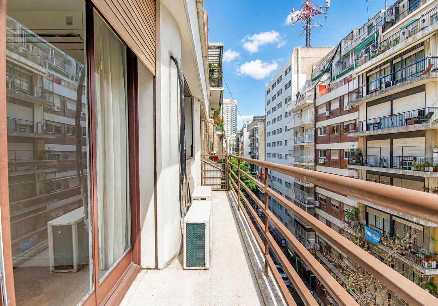 Foto de VENTA 3 dormitorios, dependencias y balcon - Apto Profesional - A, imagen 3