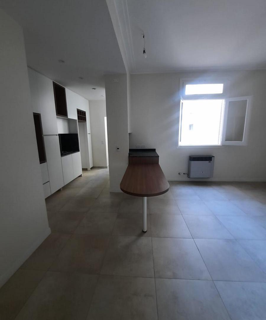 Foto de 2 dormitorios más dependencias RECICLADO - BARRIO NORTE, imagen 1