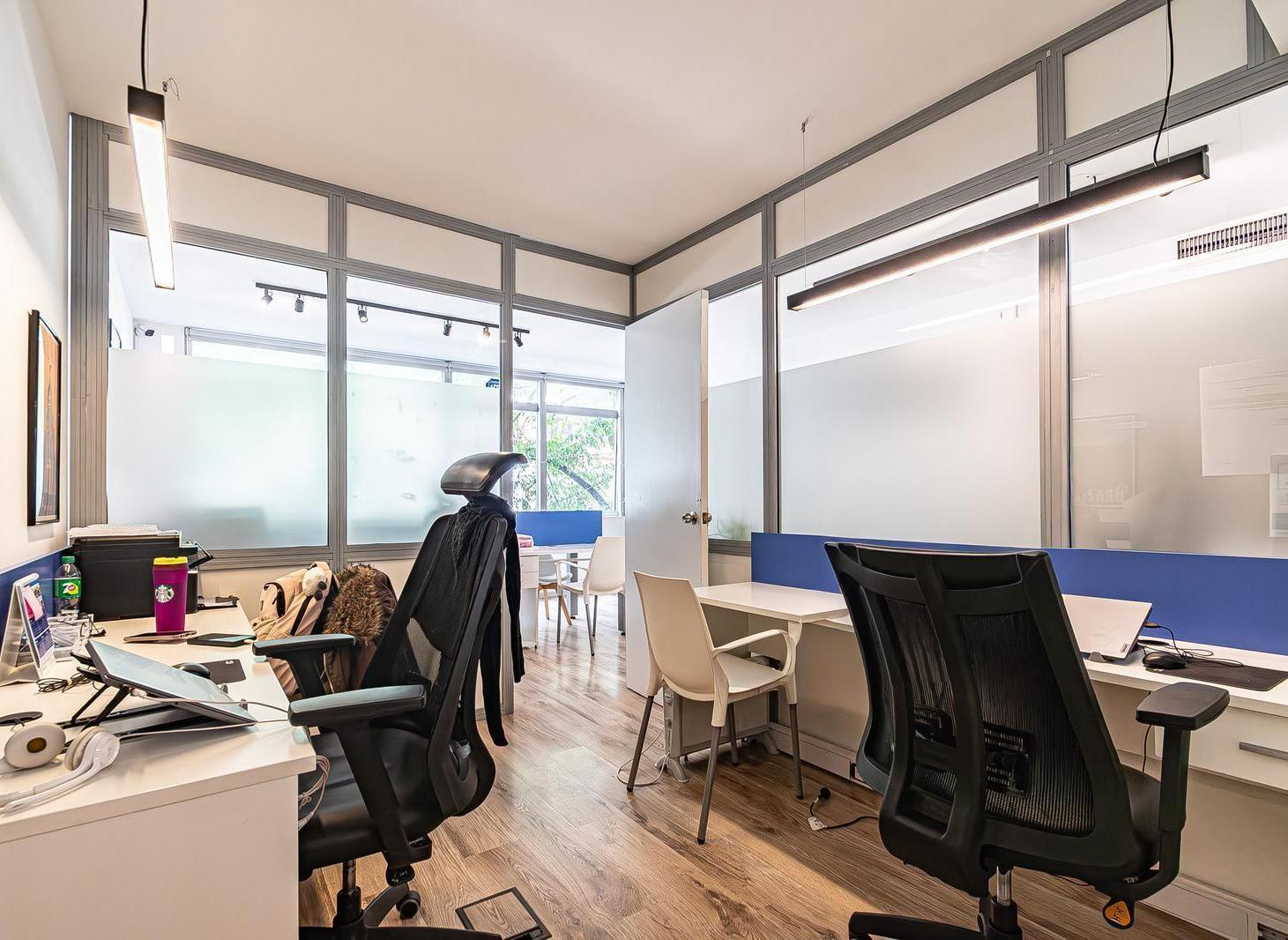 Foto de EXCLUSIVA OFICINA / ESTUDIO PROFESIONAL EN LAS CAÑITAS CON PATIO, imagen 5