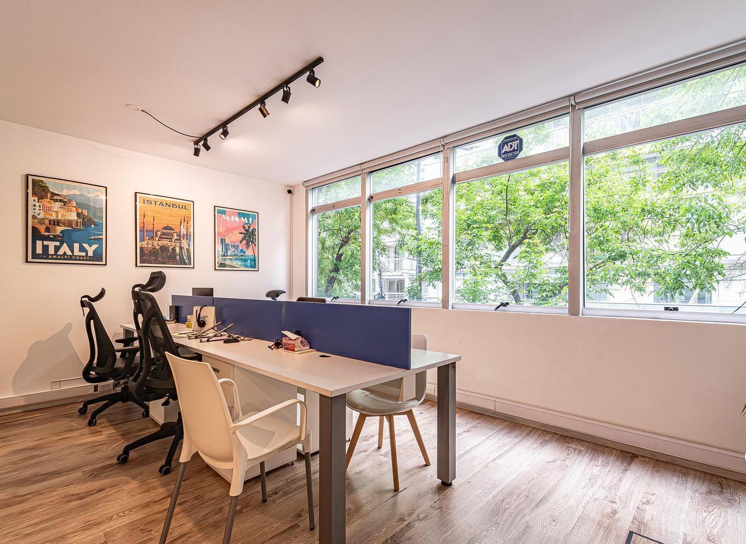 Foto de EXCLUSIVA OFICINA / ESTUDIO PROFESIONAL EN LAS CAÑITAS CON PATIO, imagen 4
