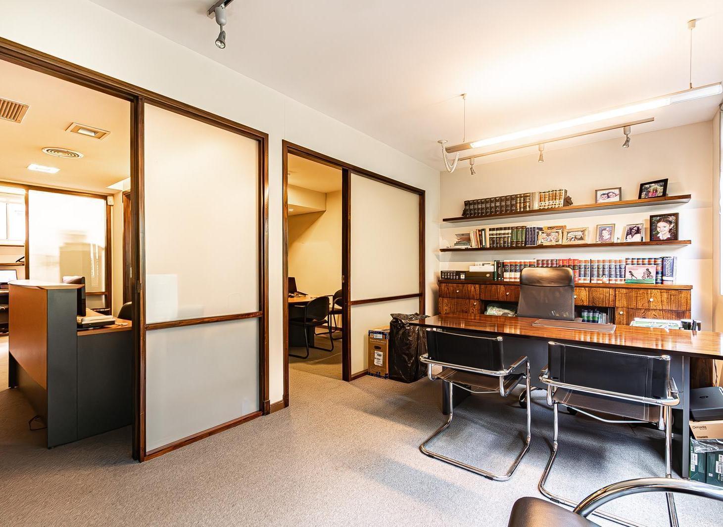 Foto de EXCLUSIVA OFICINA / ESTUDIO PROFESIONAL AMOBLADA EN LAS CAÑITAS, imagen 5