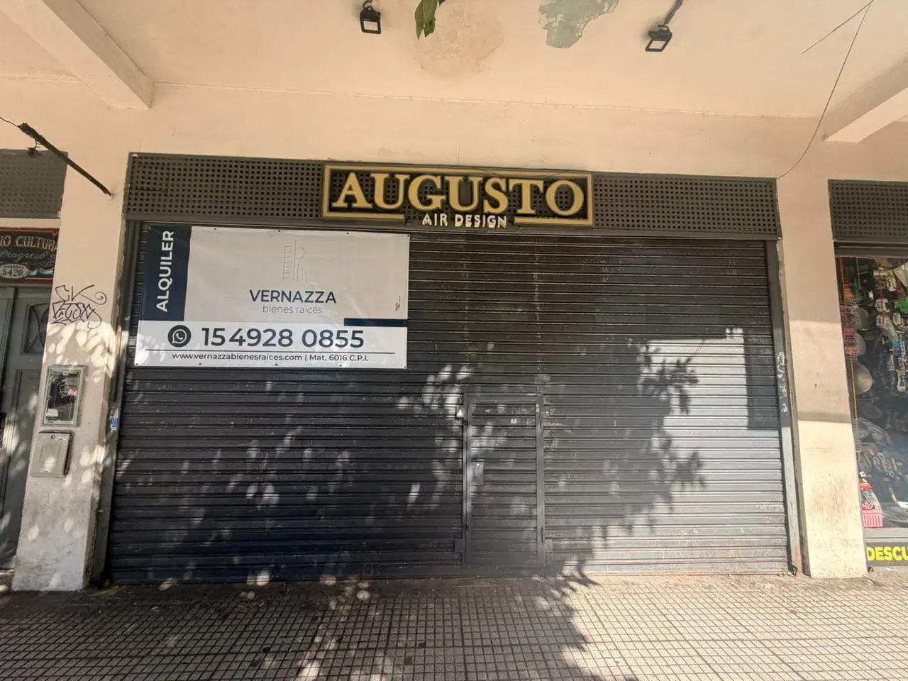 Local comercial sobre Av. Rivadavia, Primera Junta 1