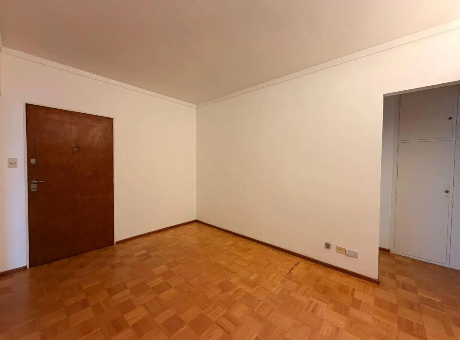 Espectacular departamento con balcón en Recoleta 2