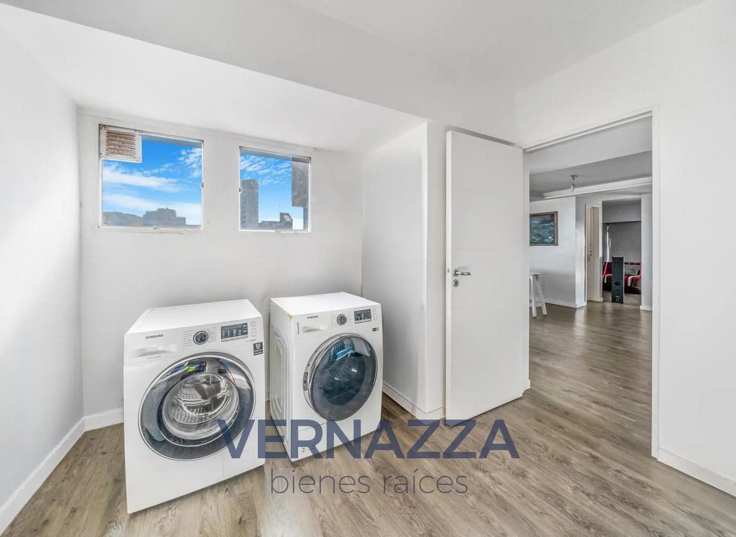 APTO CREDITO! Exclusivo triplex de 4 Ambientes con parrilla y terraza propia 3