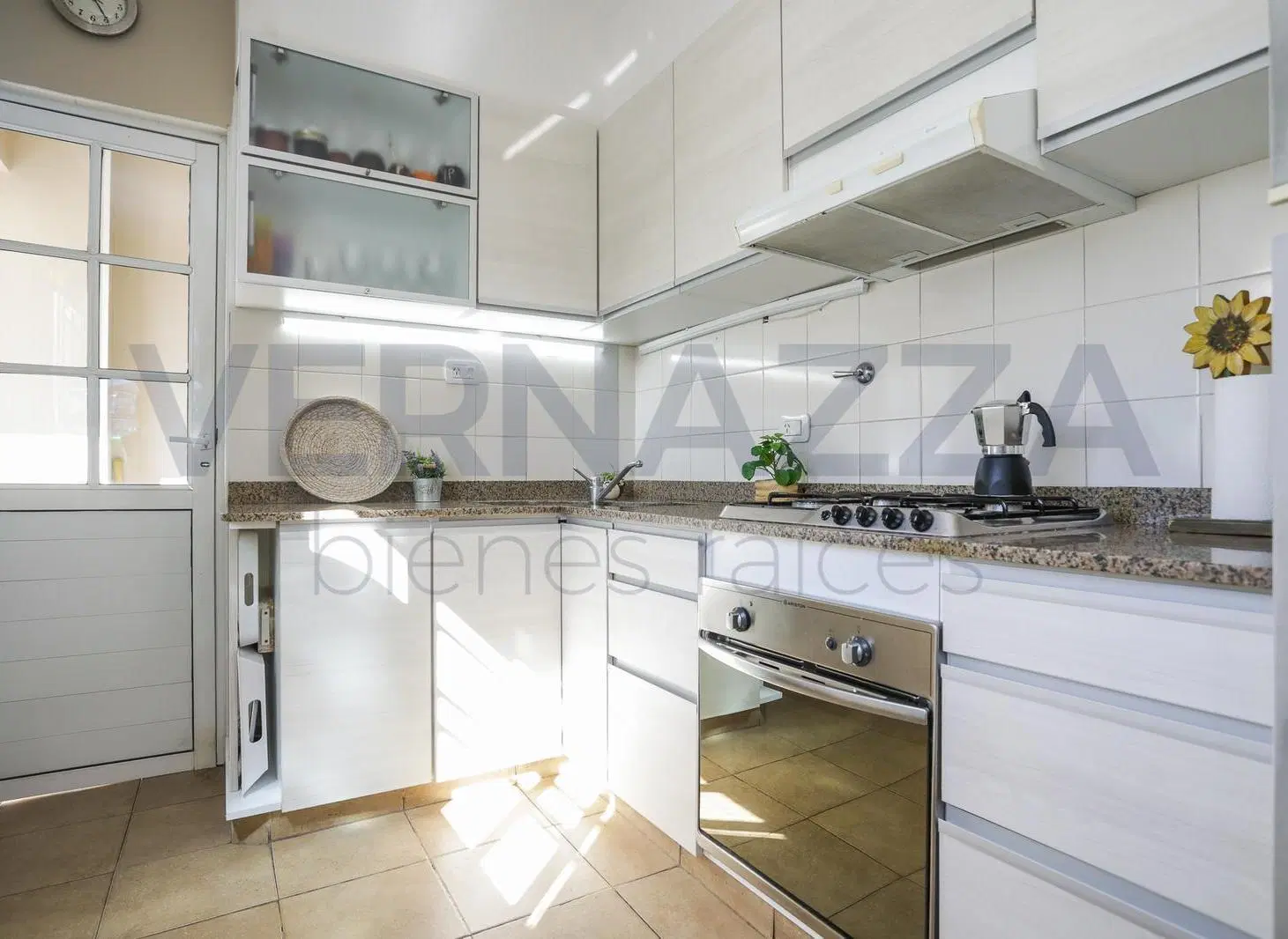 APTO CRÉDITO! Semipiso de 4 ambientes con escritorio y balcón en Caballito 5