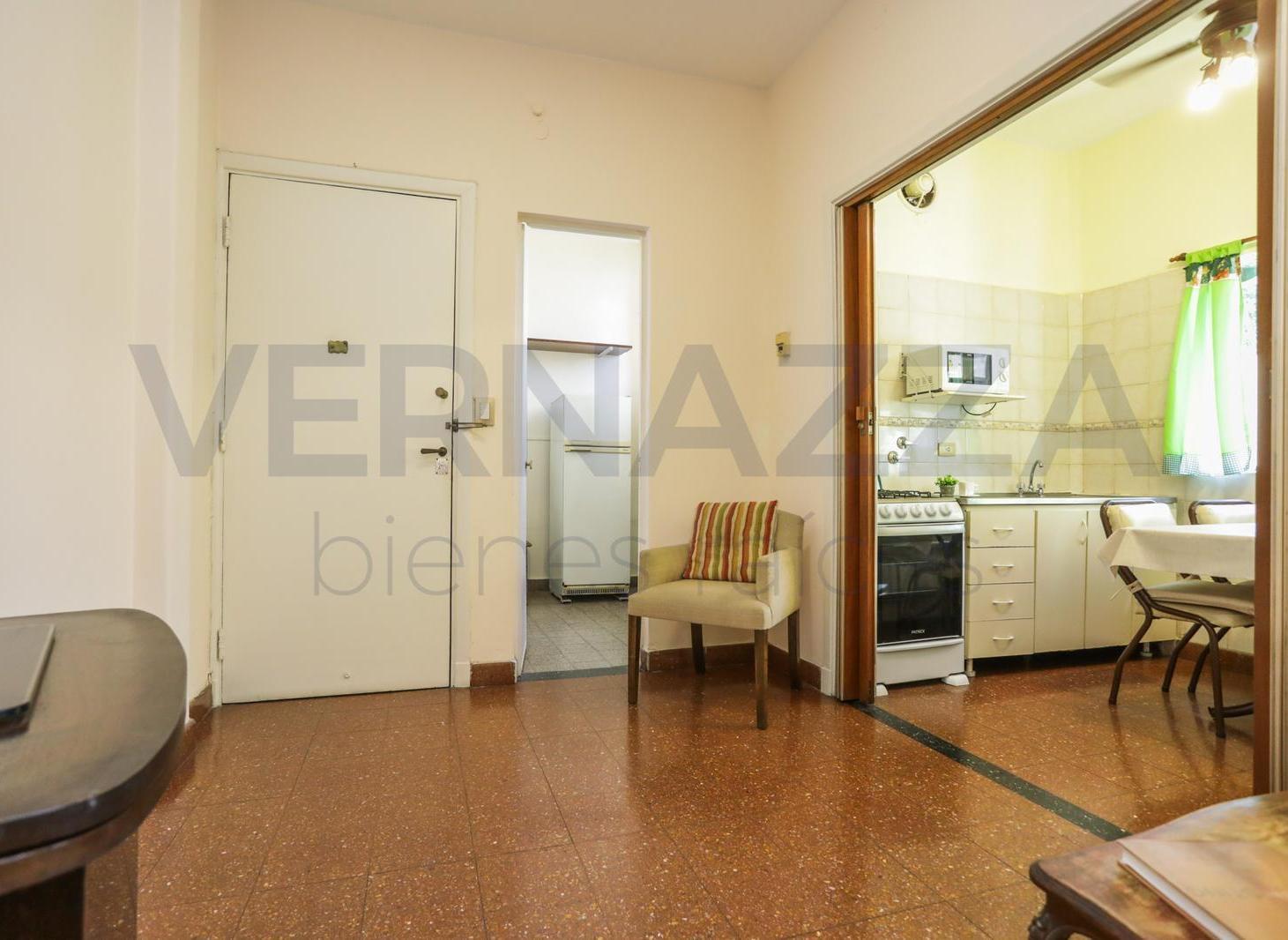 Foto de Hermoso PH 4 ambientes con balcón y terraza en Villa del Parque, imagen 2