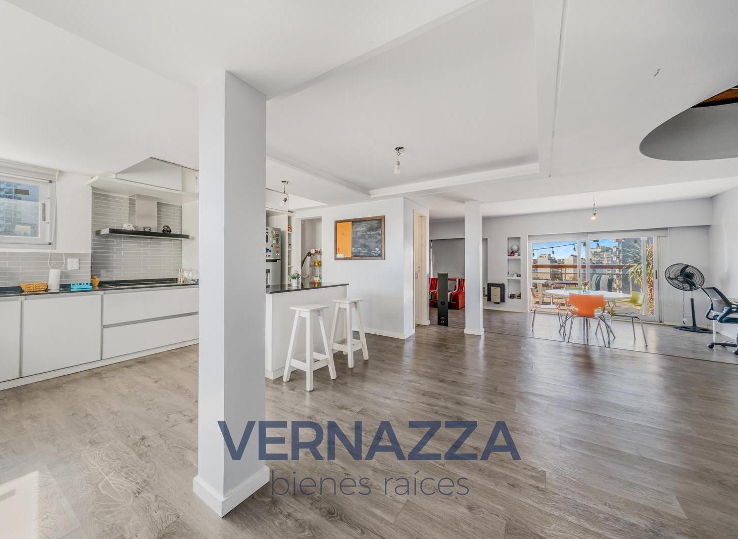 Foto de APTO CREDITO! Exclusivo triplex de 4 Ambientes con parrilla y terraza, imagen 1