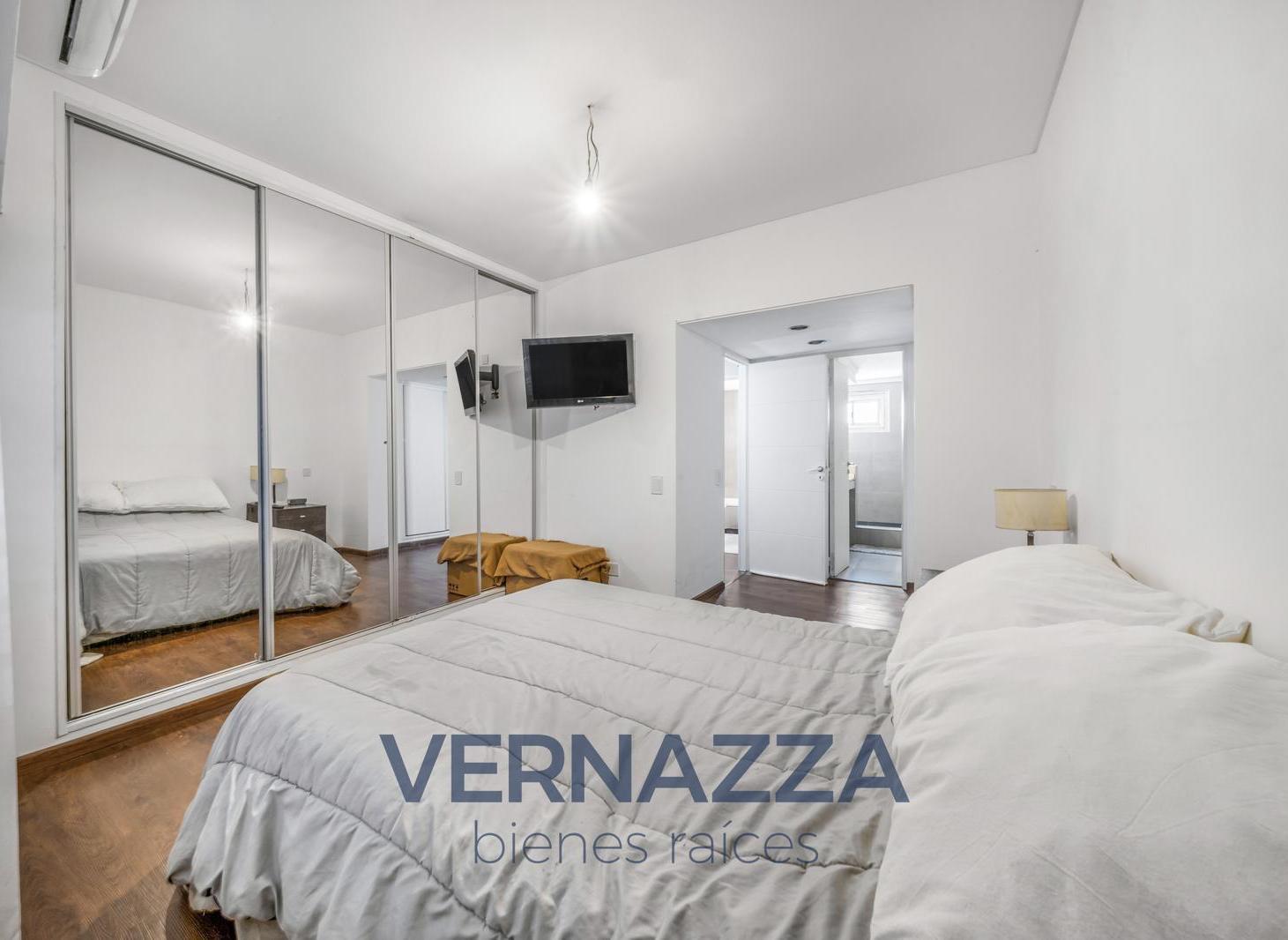 Foto de APTO CREDITO! Exclusivo triplex de 4 Ambientes con parrilla y terraza, imagen 5