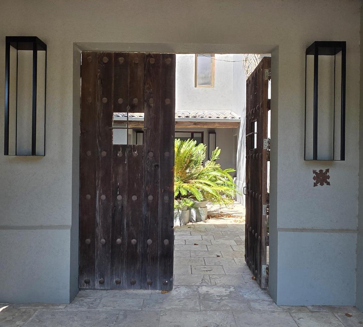 Espectacular casa en alquiler temporario en Santa Bárbara – A la laguna!