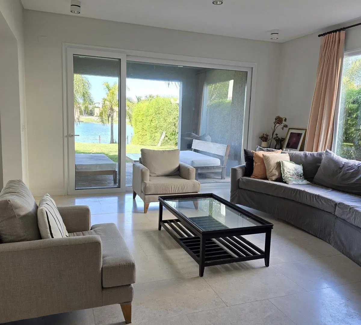 Espectacular casa en alquiler temporario en Santa Bárbara – A la laguna! 4