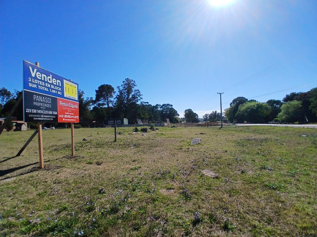 Foto de VENTA 3 Lotes en block Av. Jorge Newbery, imagen 1