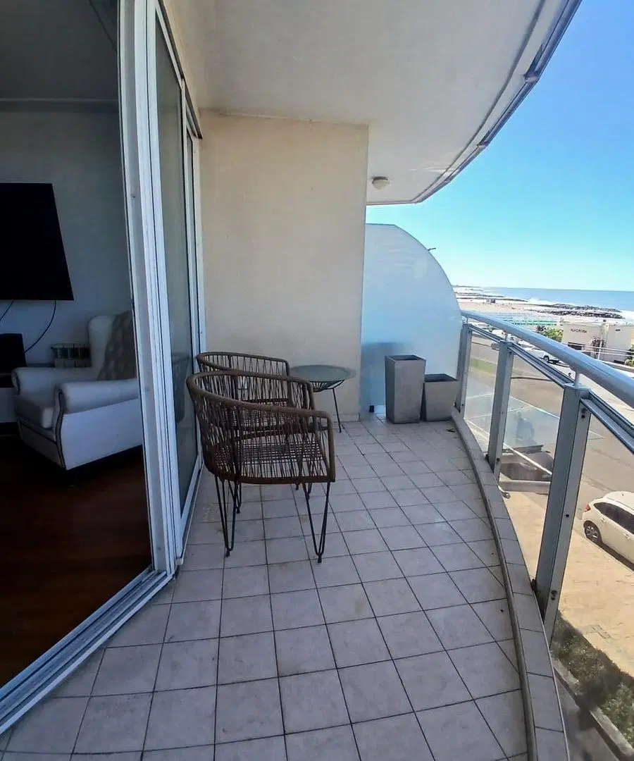 Departamento 3 Ambientes con cochera frente al mar 2