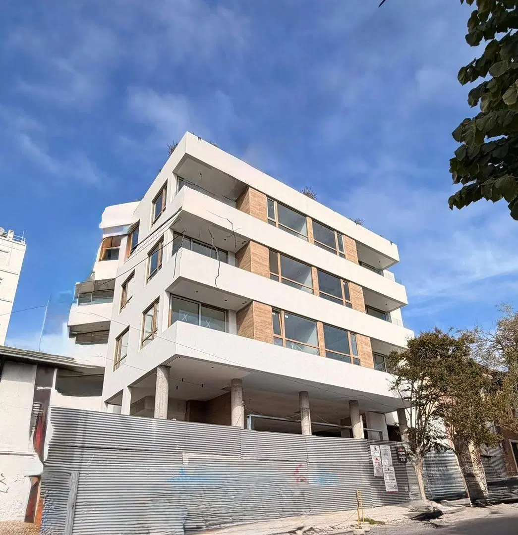 Departamento 3 Ambientes a estrenar con dos cocheras 1