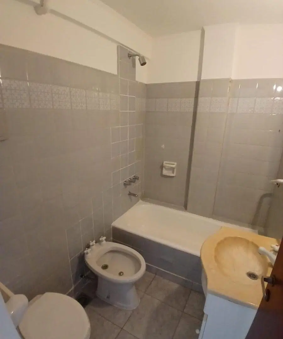 Departamento 2 Ambientes con balcon al frente 4