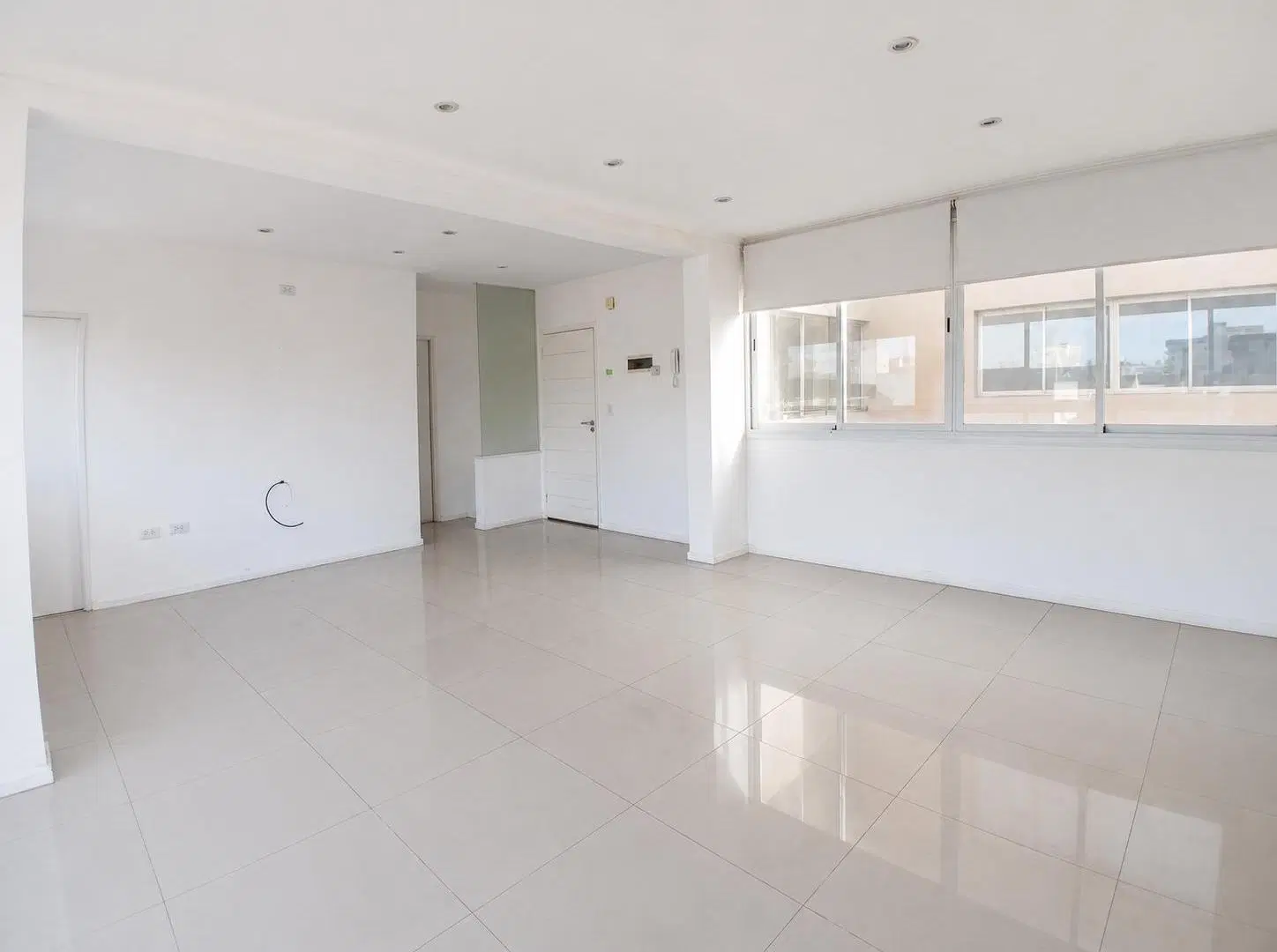 Departamento 2 ambientes con cochera y terraza 8