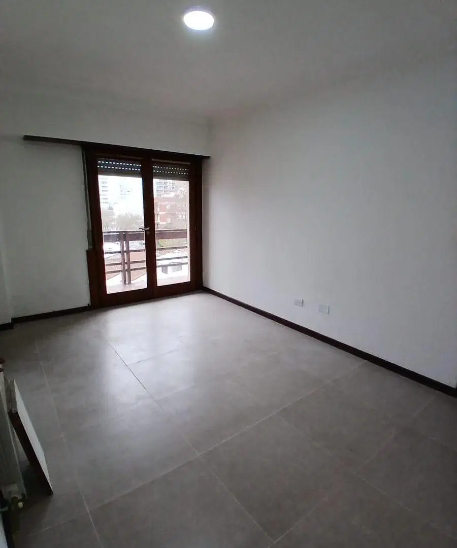 Alquiler Piso 4 ambientes con 2 cocheras 8