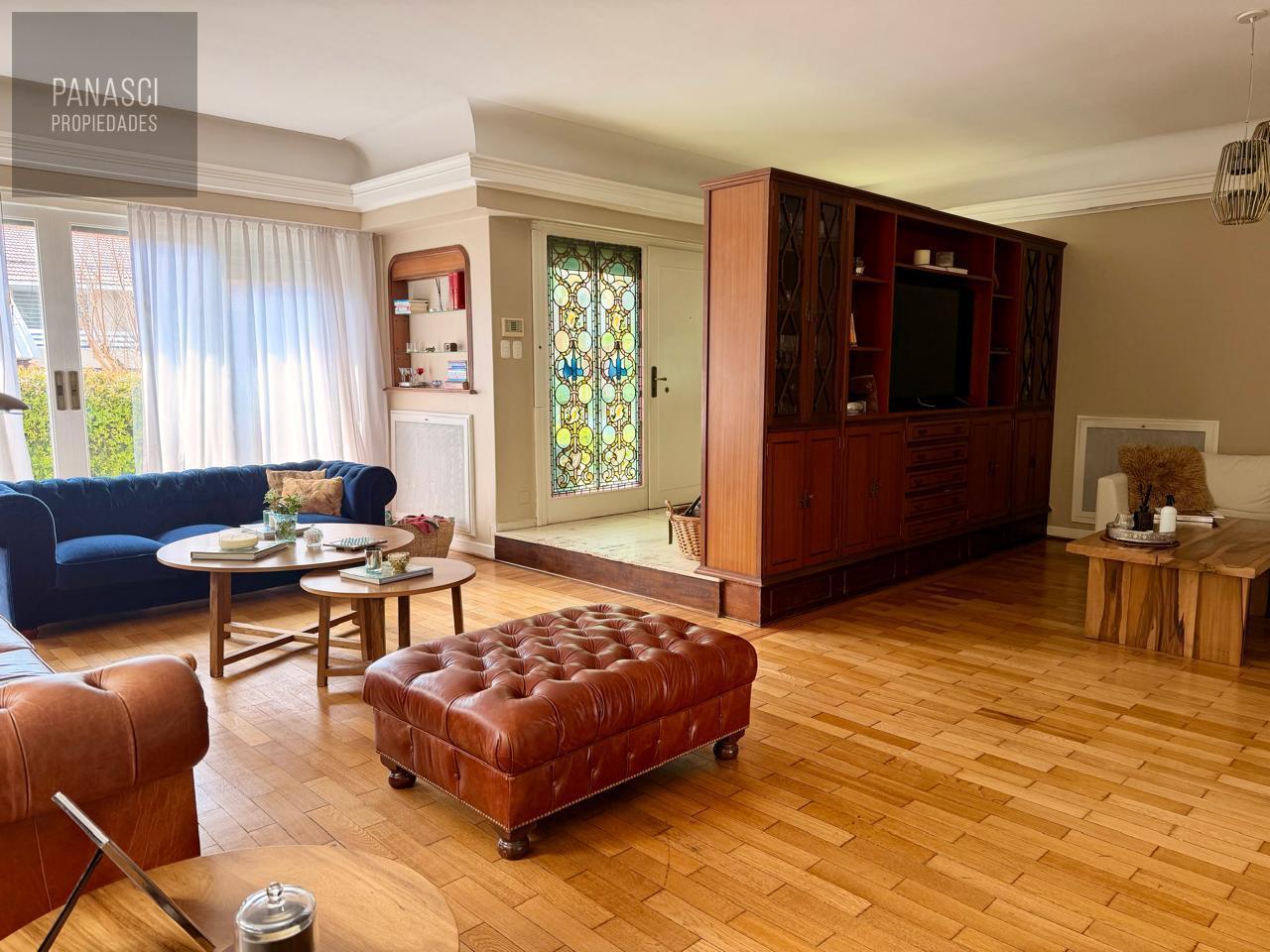 Foto de Venta Chalet en barrio Chauvin-Los Troncos, imagen 2