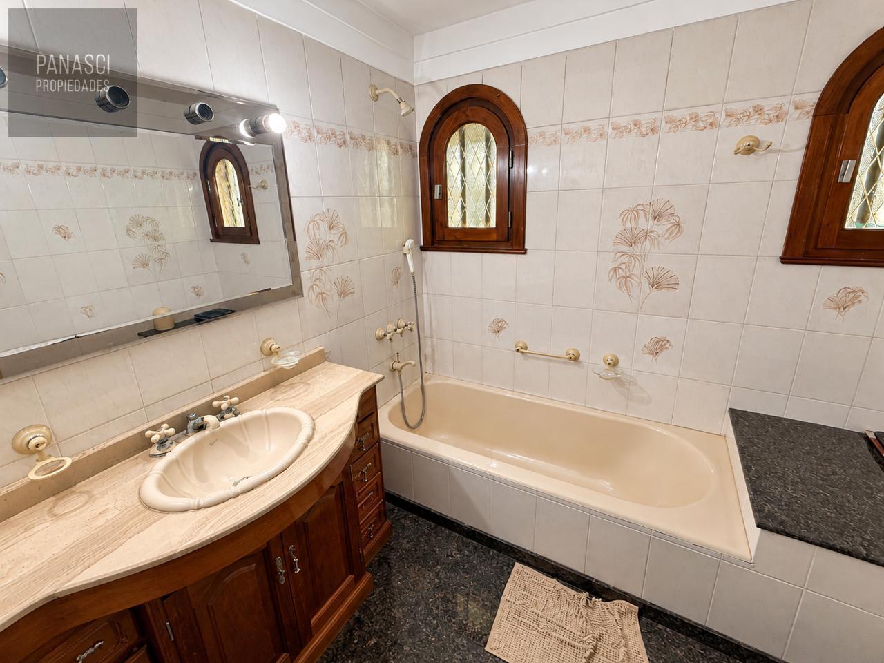 Foto de Chalet en planta alta + 3 locales comerciales, imagen 5